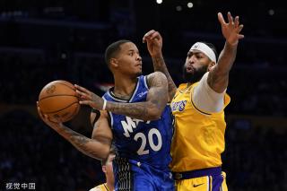 相比之下 相比之下