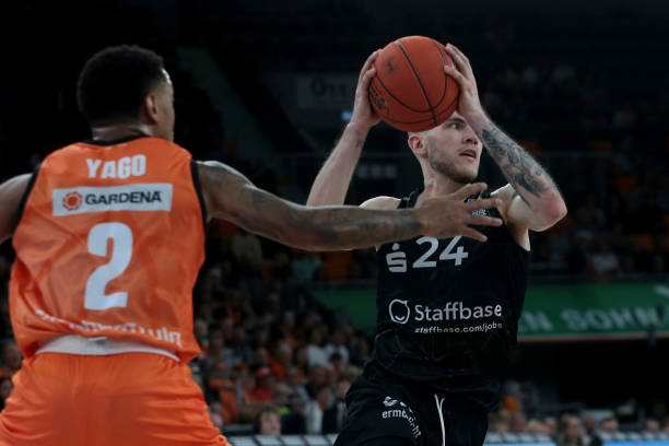 发挥着至关 发挥着至关